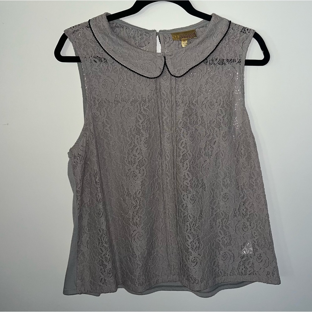 Princess Vera Wang size extra large made in China gray lace blouse